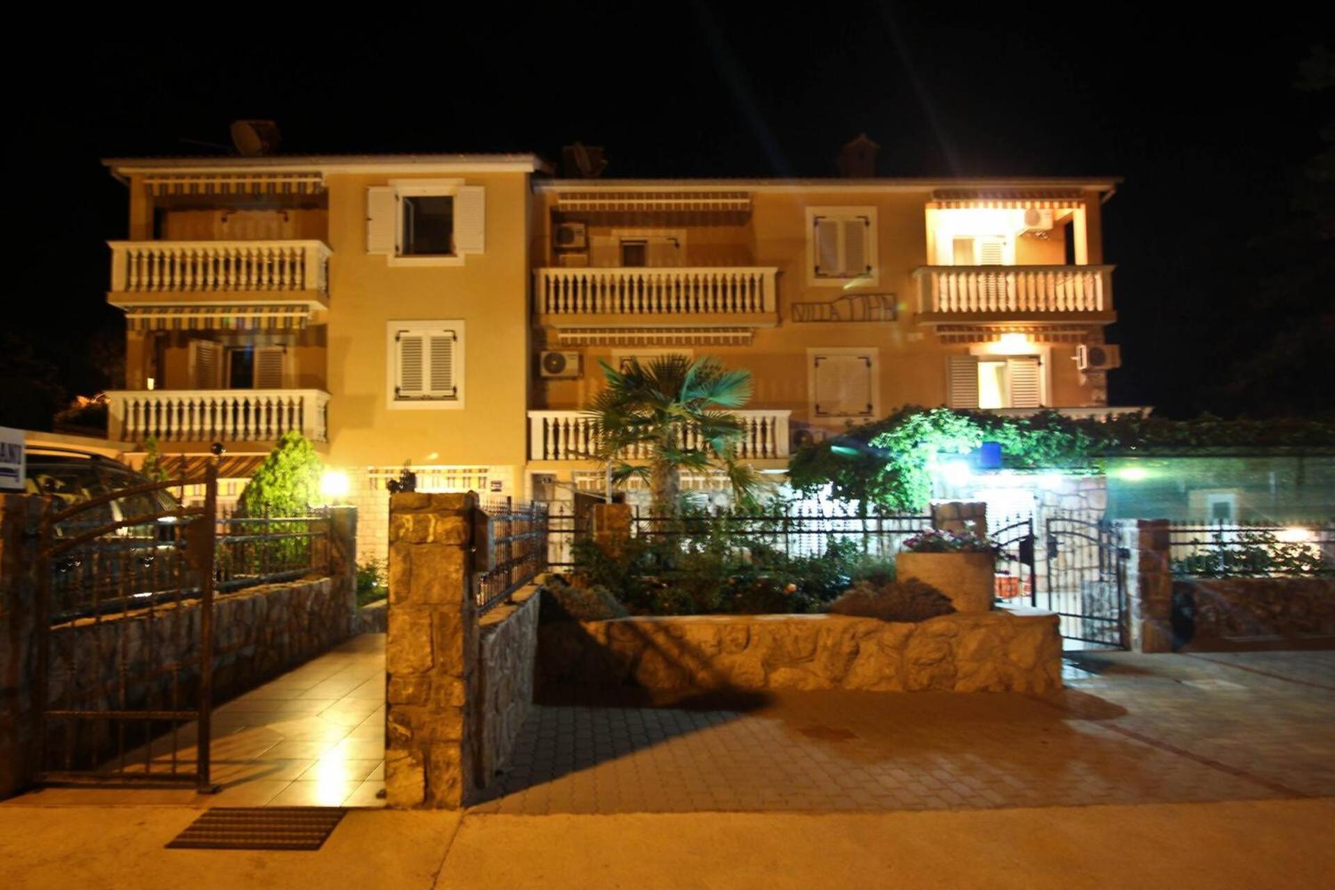 Villa Tiha Lili Silo  Bagian luar foto